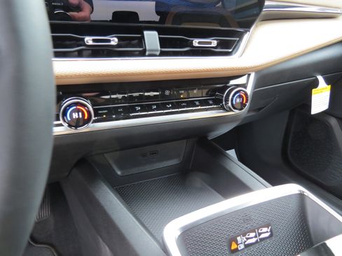 New 2026 Chevrolet Equinox ACTIV FWD image 18