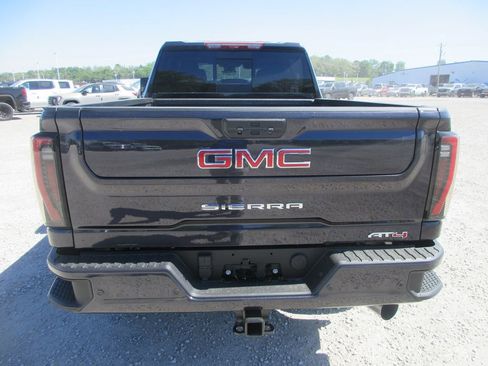 New 2026 GMC Sierra 2500 AT4 w/ AT4 Premium Plus Package AWD/4WD image 5