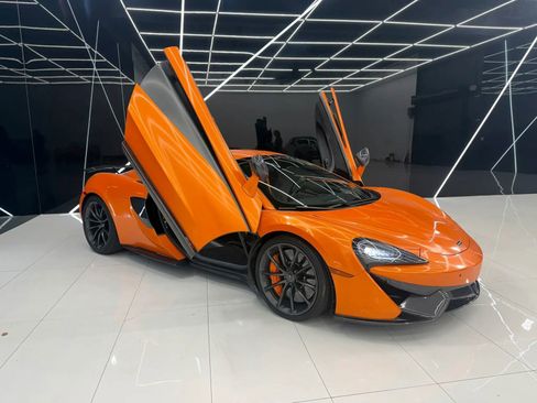 Used 2019 McLaren 570S Spider RWD image 14