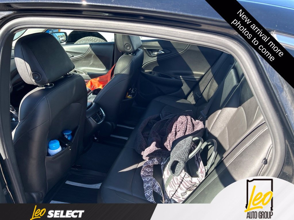 Used 2022 Chevrolet Malibu LT w/ Leather Package FWD image 7