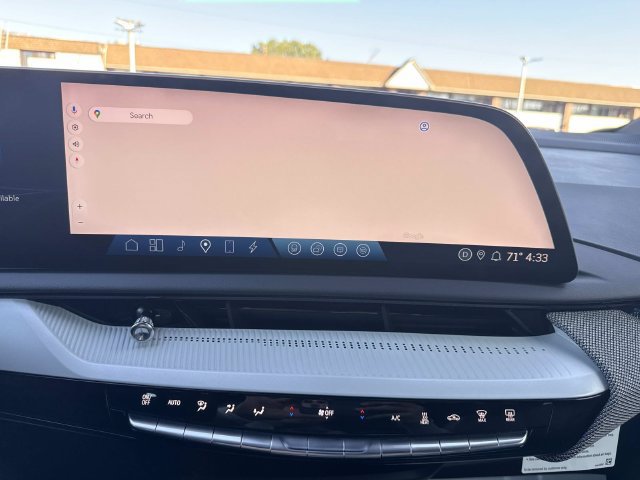 Certified 2025 Cadillac Optiq Luxury 1 AWD/4WD image 44
