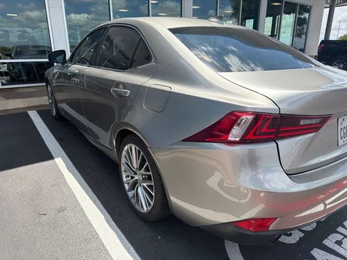 Used 2014 Lexus IS 250 RWD image 6