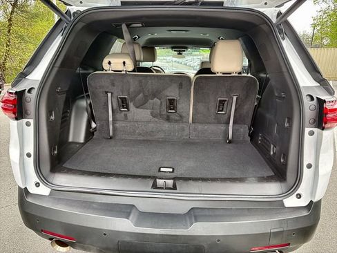 Certified 2023 Chevrolet Traverse LT w/ LPO, Floor Liner Package AWD/4WD image 24