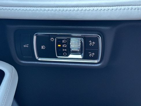 Used 2024 Lincoln Aviator Black Label AWD/4WD image 37