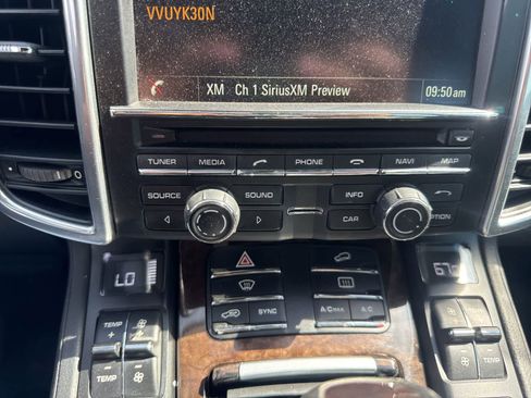 Used 2016 Porsche Cayenne AWD/4WD image 26