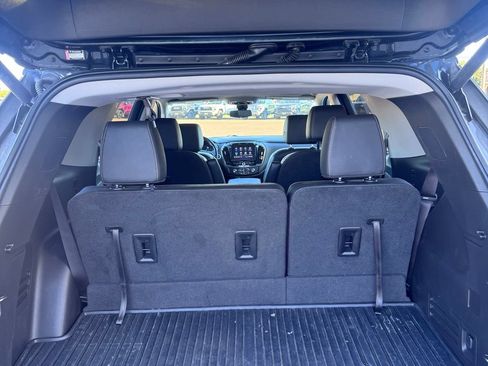Used 2021 Chevrolet Traverse RS FWD image 10