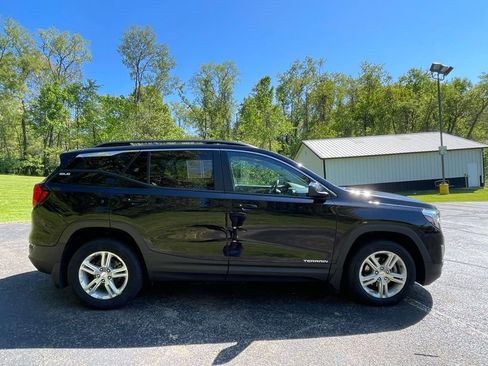 Certified 2021 GMC Terrain SLE w/ Driver Convenience Package AWD/4WD image 2