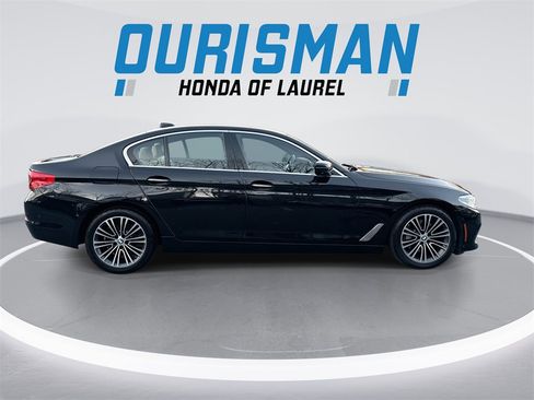 Used 2017 BMW 540i xDrive image 9