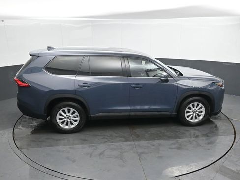 Used 2024 Toyota Grand Highlander XLE image 38
