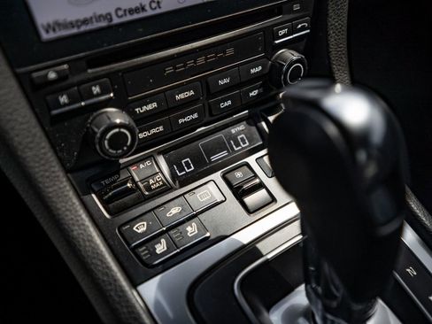 Used 2018 Porsche 911 Carrera image 12