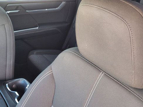 Used 2025 GMC Acadia Elevation image 15