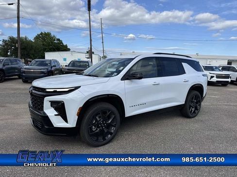 New 2026 Chevrolet Traverse RS w/ LPO, Floor Liner Package FWD image 1