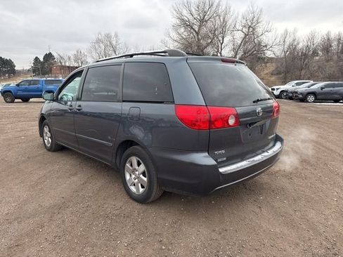 Used 2008 Toyota Sienna XLE image 3