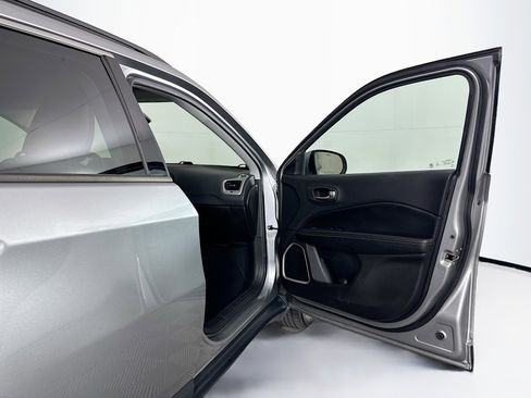 Used 2019 Jeep Compass Latitude w/ Popular Equipment Group image 29