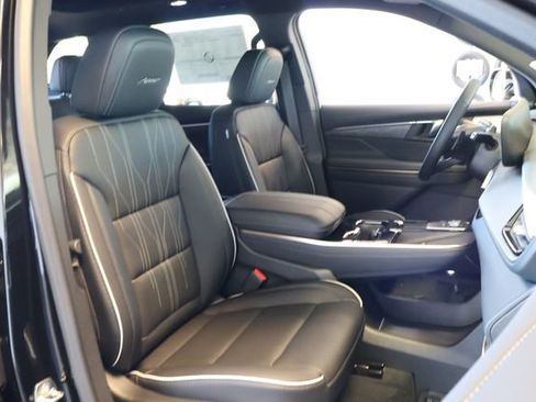 New 2026 Buick Enclave Avenir w/ Super Cruise Package image 23