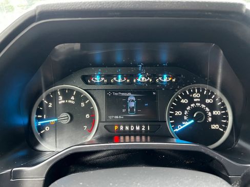 Used 2015 Ford F150 XLT w/ Equipment Group 302A Luxury AWD/4WD image 15