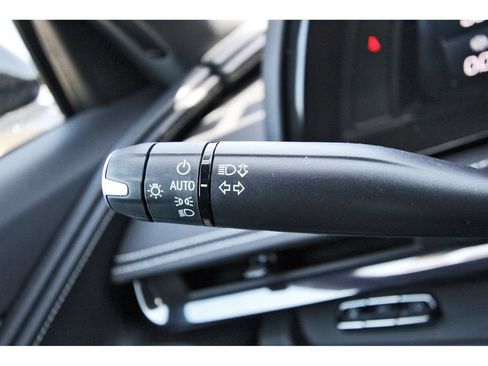 Used 2024 Chevrolet Corvette Stingray Preferred Cpe w/ Z51 Performance Package RWD image 10