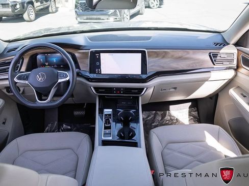 Used 2024 Volkswagen Atlas SE AWD/4WD image 34