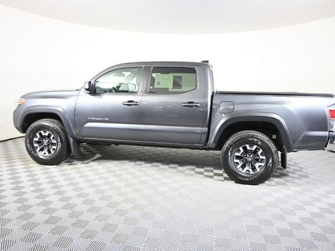Used 2023 Toyota Tacoma TRD Off-Road AWD/4WD image 3