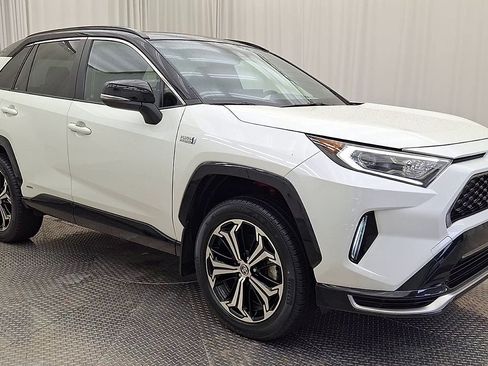 Certified 2021 Toyota RAV4 XSE w/ Weather Package AWD/4WD image 5