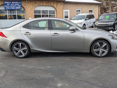 Used 2018 Lexus IS 300 AWD w/ Comfort Package image 7