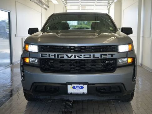 Used 2020 Chevrolet Silverado 1500 Custom w/ Custom Convenience Package AWD/4WD image 18