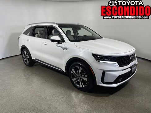 Used 2022 Kia Sorento SX Prestige w/ Panoramic Sunroof Package AWD/4WD image 1