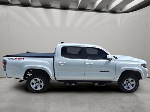 Used 2021 Toyota Tacoma TRD Sport w/ Technology Package AWD/4WD image 6