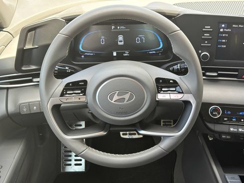 Used 2025 Hyundai Elantra Sport FWD image 23