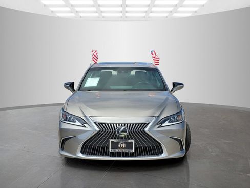 Used 2019 Lexus ES 350 w/ Accessory Package 2 FWD image 2