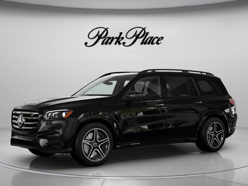 New 2026 Mercedes-Benz GLS 450 4MATIC image 2