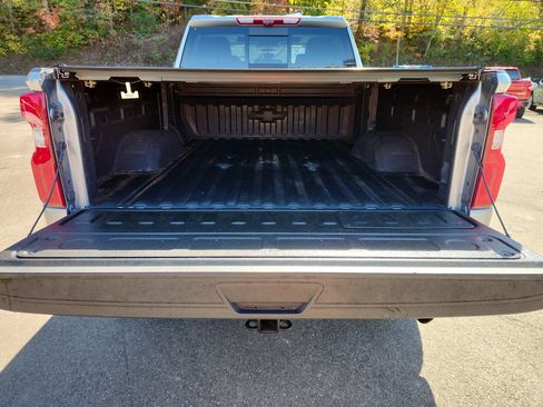 Used 2024 Chevrolet Silverado 2500 LTZ w/ LTZ Convenience Package image 42