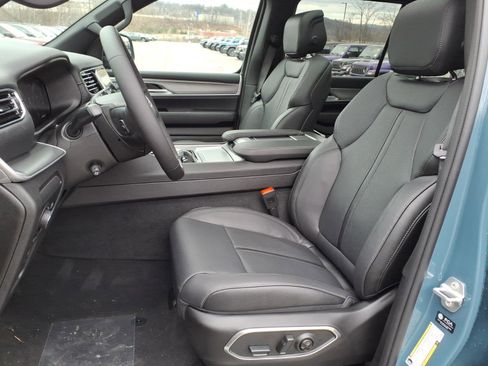New 2026 Jeep Grand Wagoneer Limited AWD/4WD image 7