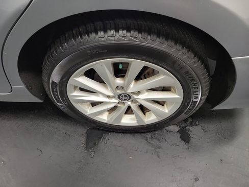 Used 2022 Toyota Camry LE AWD/4WD image 10
