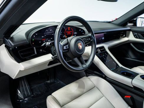 Used 2024 Porsche Taycan 4S w/ Premium Package image 32