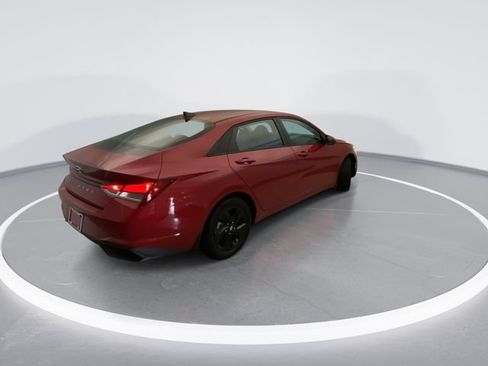 Used 2023 Hyundai Elantra SEL FWD image 4