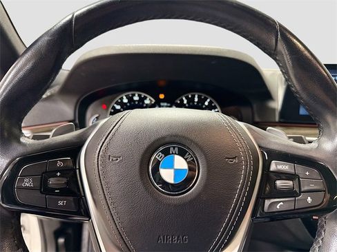 Used 2018 BMW 540i xDrive image 13