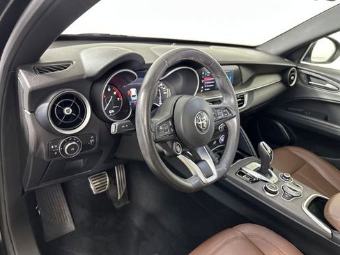 Used 2022 Alfa Romeo Stelvio Ti image 13