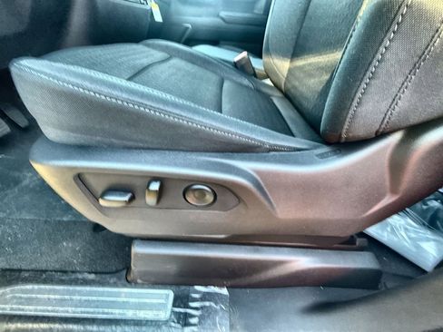 New 2026 GMC Sierra 1500 SLE image 14