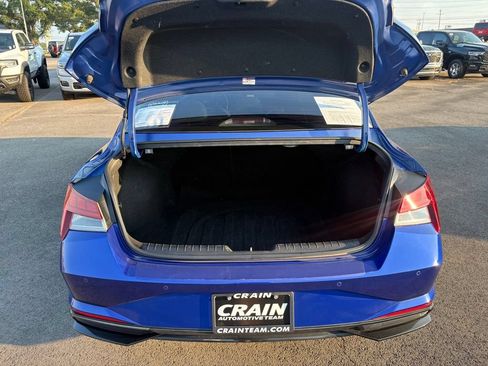 Used 2023 Hyundai Elantra Limited FWD image 7