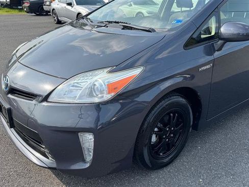 Used 2013 Toyota Prius Two FWD image 13