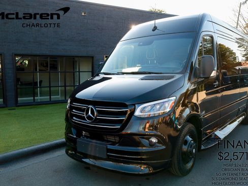 Used 2024 Mercedes-Benz Sprinter 3500 image 1