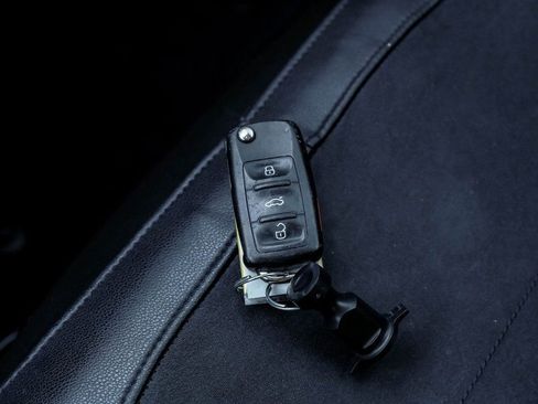 Used 2014 Volkswagen Beetle R-Line image 47