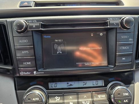 Used 2015 Toyota RAV4 XLE FWD image 19