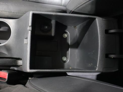 Used 2017 Hyundai Elantra Limited w/ Limited Ultimate Package 05 FWD image 33