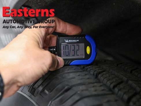 Used 2020 Jeep Grand Cherokee Laredo AWD/4WD image 27
