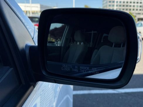 Used 2011 Kia Sedona EX FWD image 47
