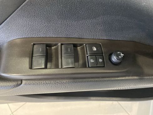 Used 2023 Toyota Camry SE image 13