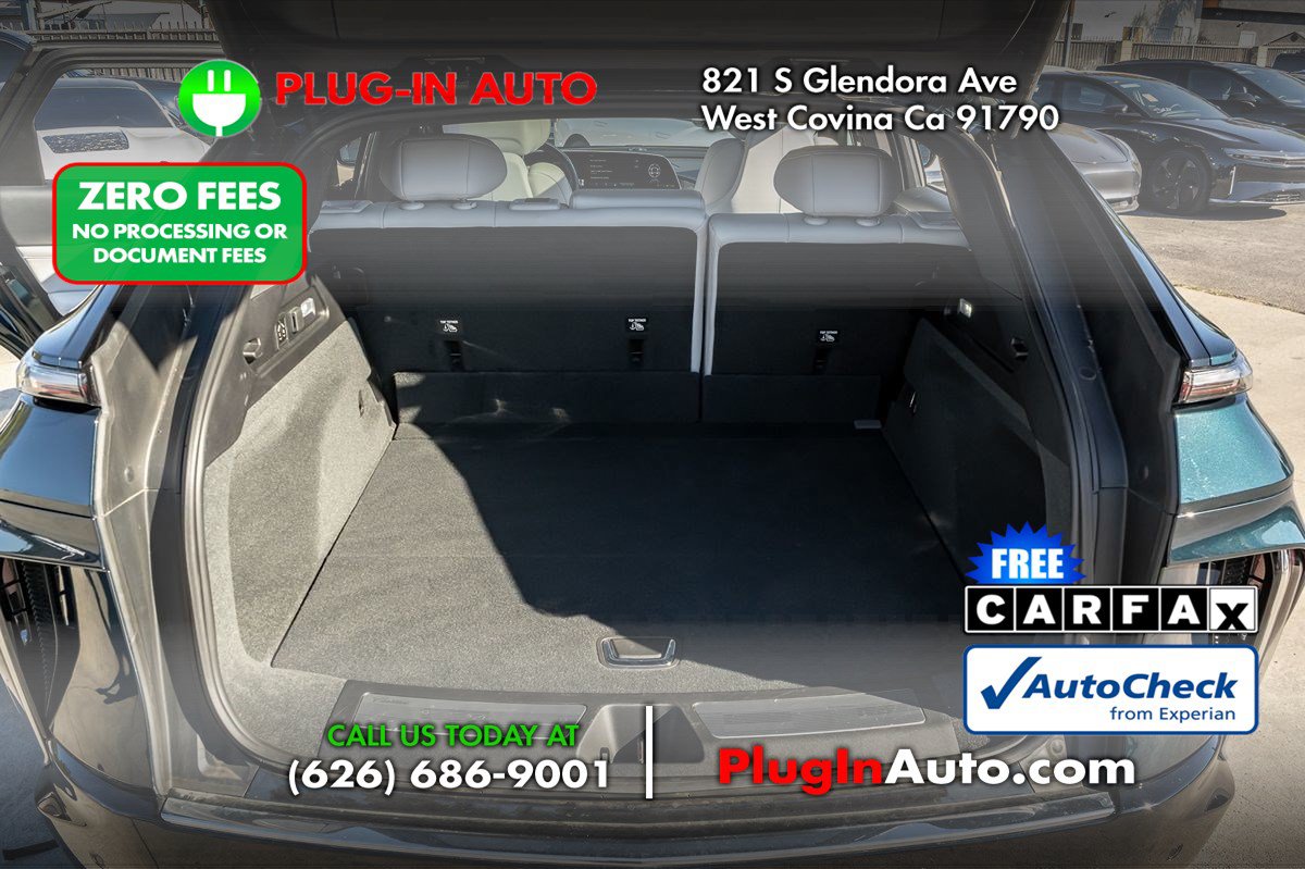 Used 2024 Cadillac Lyriq Luxury w/ LPO, Floor Liner Package RWD image 11