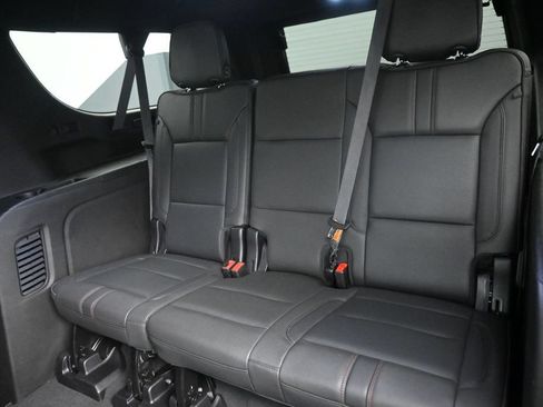 Used 2024 Chevrolet Suburban RST w/ Luxury Package RWD image 15